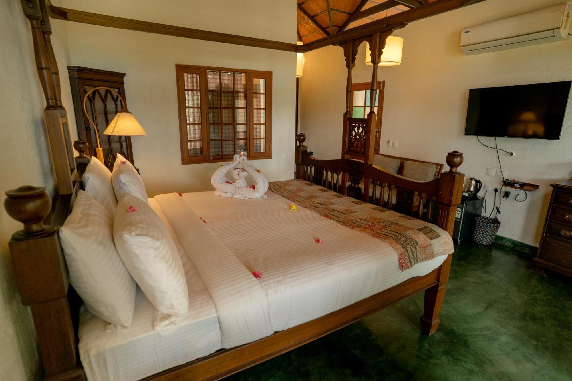 Cranganor History Cafe & Riverside Chateau North Paravur Экстерьер фото