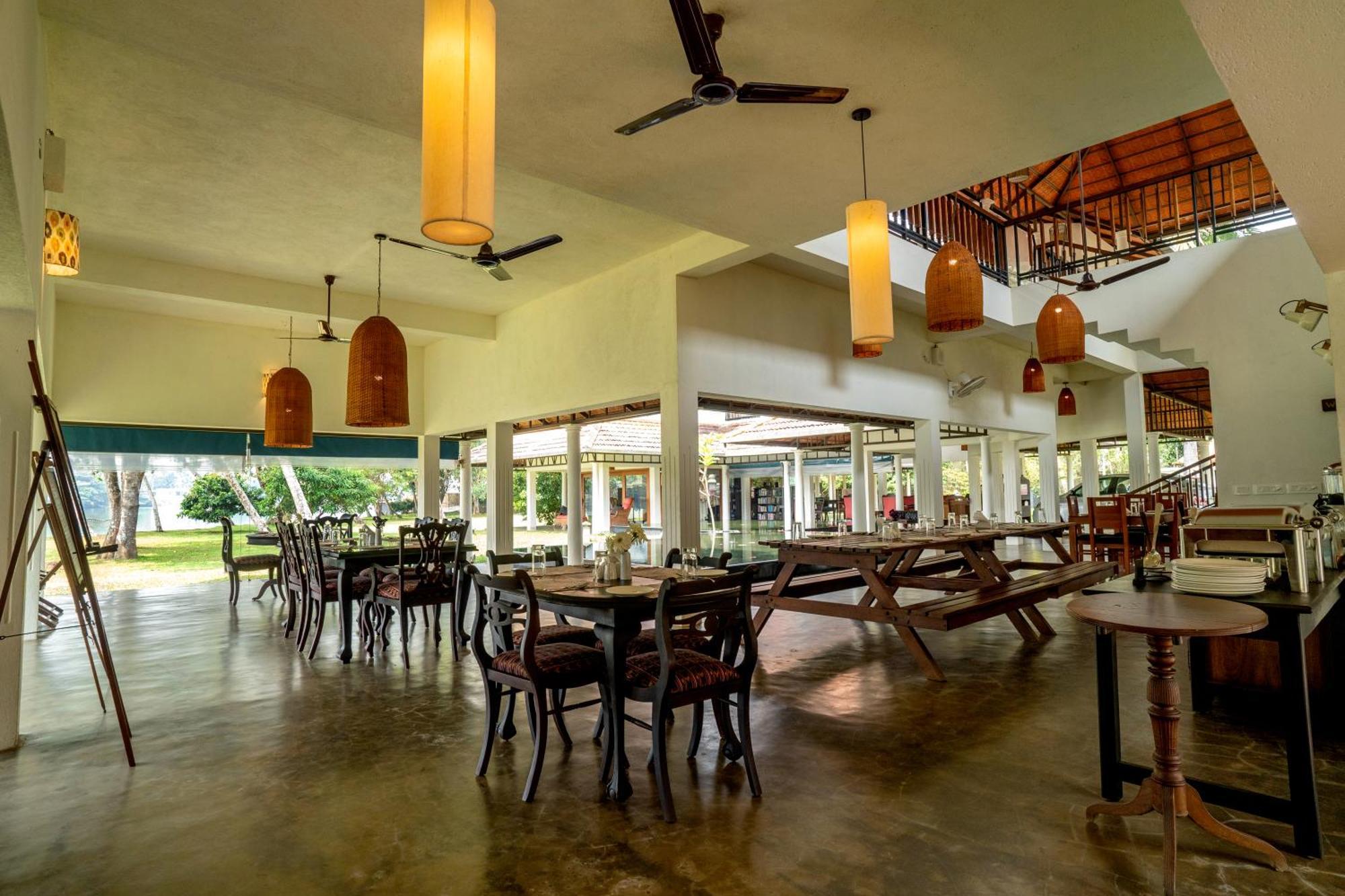 Cranganor History Cafe & Riverside Chateau North Paravur Экстерьер фото