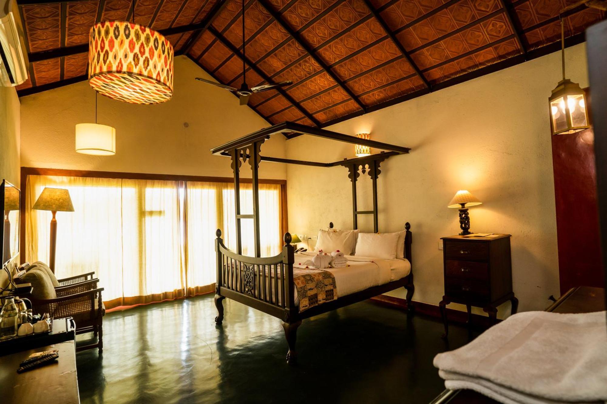 Cranganor History Cafe & Riverside Chateau North Paravur Экстерьер фото