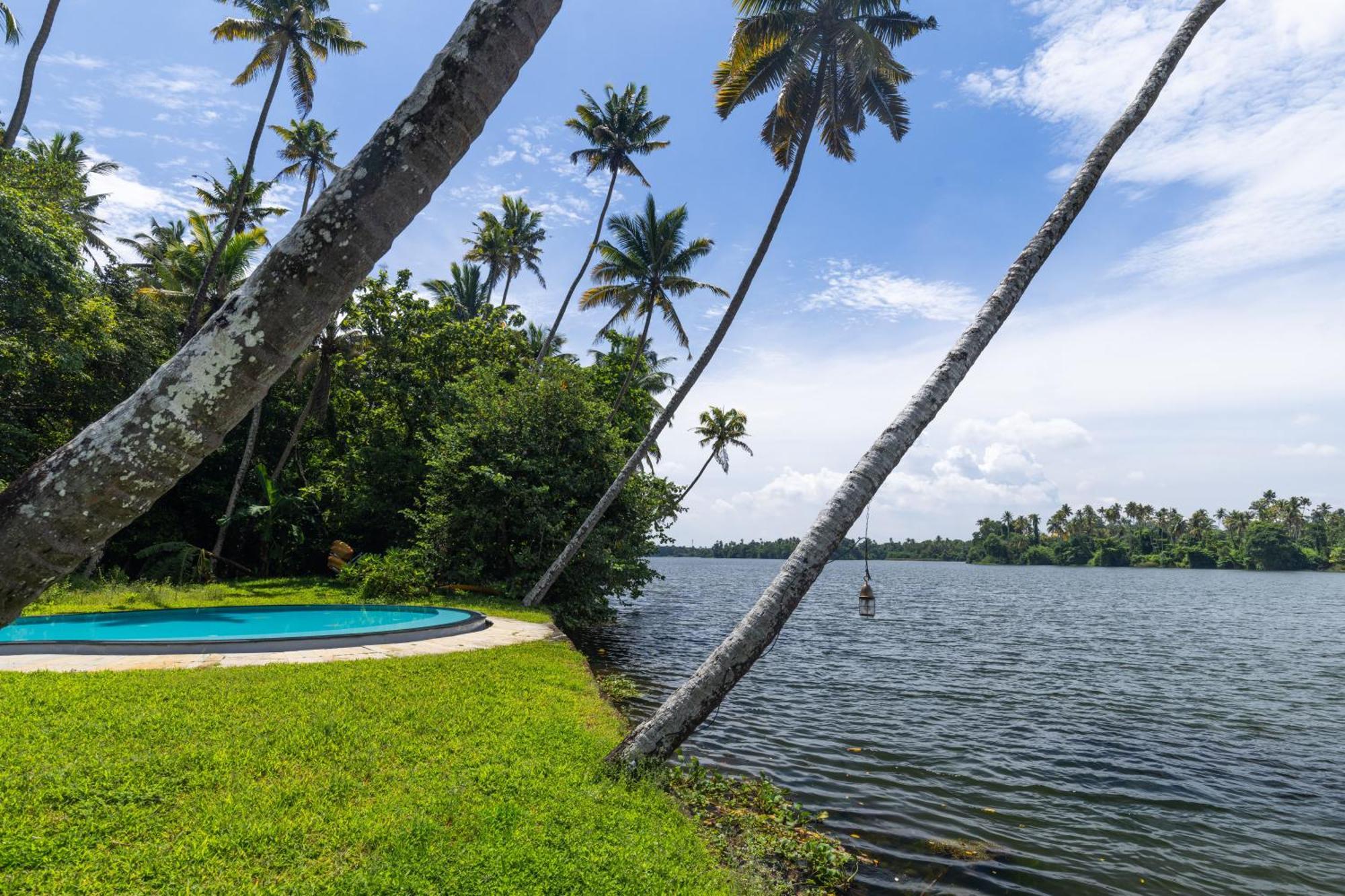 Cranganor History Cafe & Riverside Chateau North Paravur Экстерьер фото